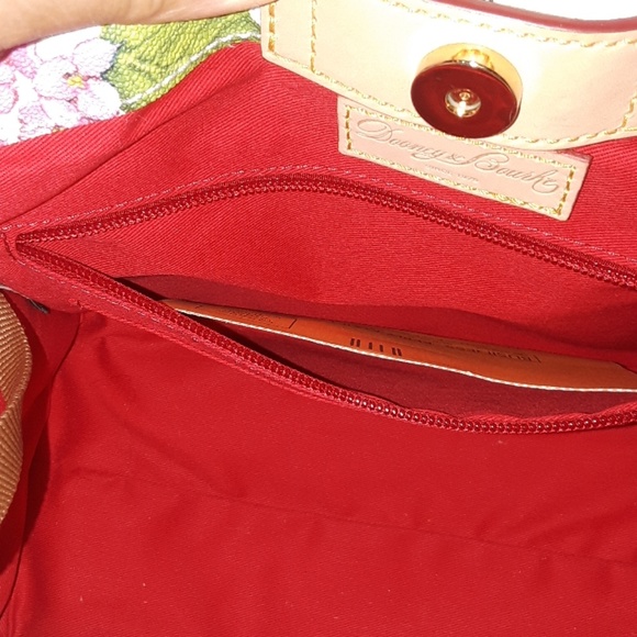 Dooney & Bourke tote NWOT - Picture 4 of 8